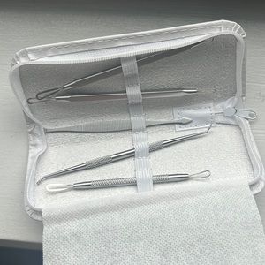 Pure daily care facial extraction set- never used